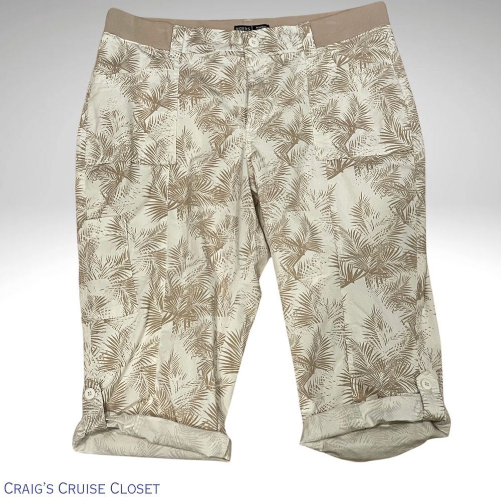 Women’s Riders by Lee Tropical Print Capris with Relaxed Cuffs